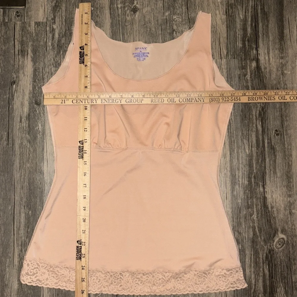 Spanx Cream Lace Hem Slimming Tank Top Size XL - Picture 3 of 5